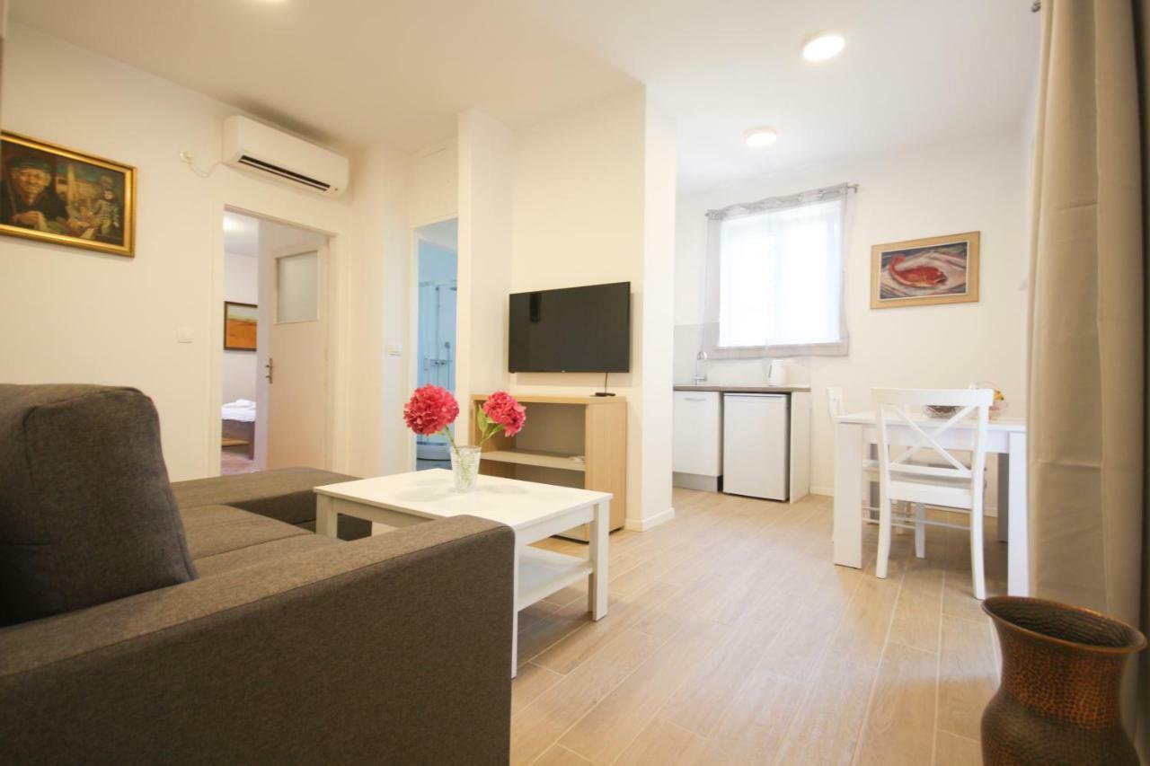 Apartament Goge *